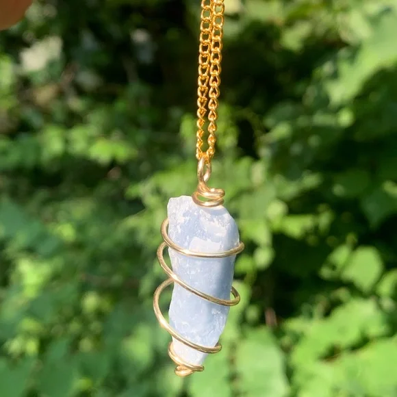 Raw angelite stone necklace - Picture 4 of 4